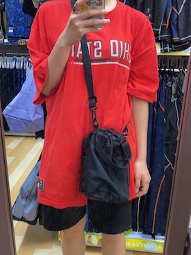 「NIKE（ナイキ）のアイテム（Tシャツ/カットソー、レッド系）」を使った、ドラやきさん（レディース・165cm）の夏コーディネート