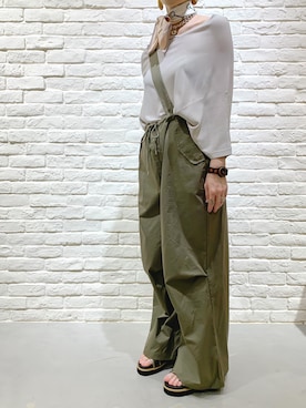 「BITTOKO（ビットコ）のアイテム（パンツ）」を使った、ヨッシーさん（レディース・160cm）の春コーディネート