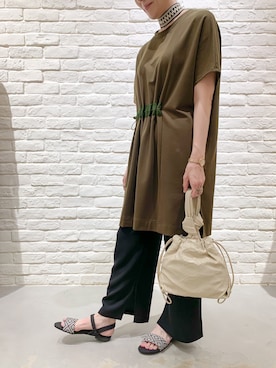 「アイテム（チュニック）」を使った、ヨッシーさん（レディース・160cm）の春コーディネート