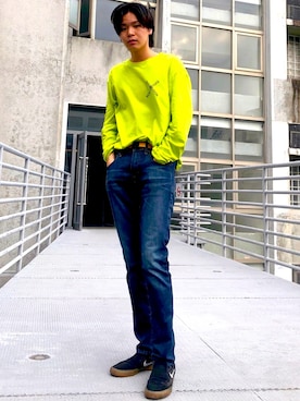 「American Eagle（アメリカンイーグル）のアイテム（デニムパンツ、ブルー系）」を使った、Hiro さん（メンズ・183cm）の秋コーディネート