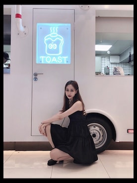 「oversize」｜「アイテム（ジャンパースカート）」を使った、一隻緒さん（レディース・162cm）の夏コーディネート