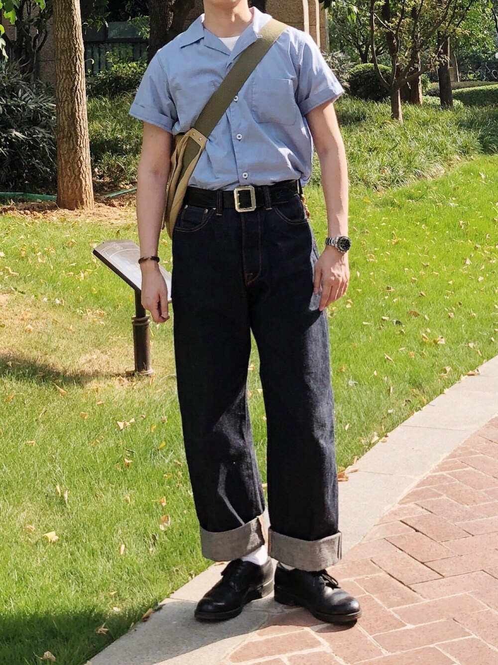 「At Last&Coのアイテム（デニムパンツ、ブルー系）」を使った、CoolKidsCantDieさん（メンズ・175cm）の夏コーディネートの1枚目の写真