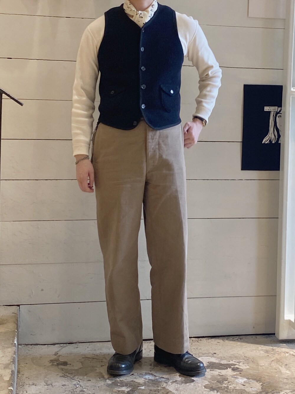 「At Last&Coのアイテム（タンクトップ、ブラック系）」を使った、CoolKidsCantDieさん（メンズ・175cm）の秋コーディネートの1枚目の写真
