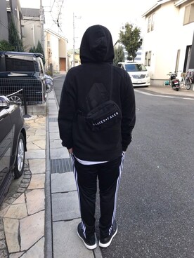 「palace」｜「アイテム（パーカー）」を使った、h.hさん（メンズ・174cm）の冬コーディネート