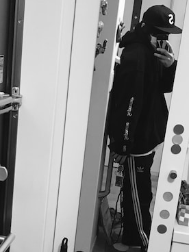 「palace」｜「アイテム（その他）」を使った、h.hさん（メンズ・174cm）の冬コーディネート