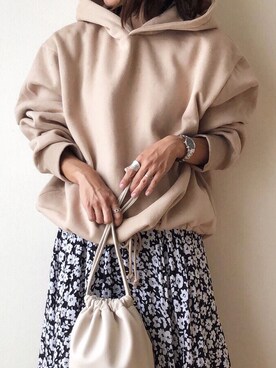 「titivate（ティティベイト）のアイテム（パーカー）」を使った、nm73さん（レディース・150cm）の秋コーディネート