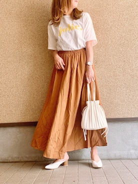 「momentplus」｜「アイテム（スカート）」を使った、MAYU.HASさん（レディース・157cm）の春コーディネート