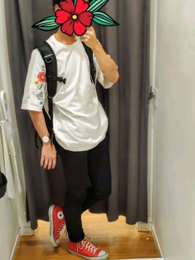 「赤コンバース」｜「アイテム（レッド系）」を使った、しゃち🦈さん（メンズ・158cm）の夏コーディネート