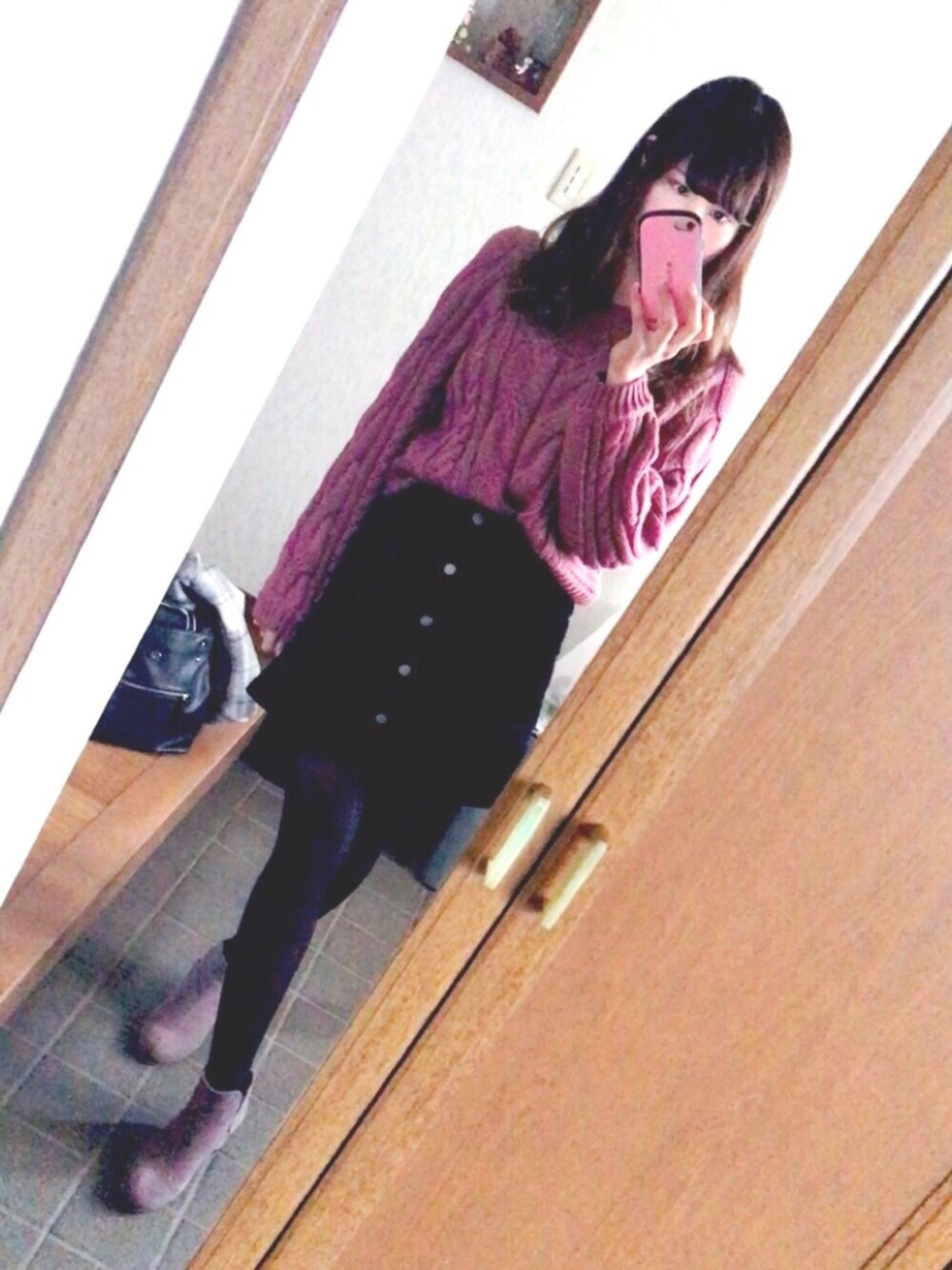 「one after another NICE CLAUPのモールヤーンケーブルニット（ニット/セーター、ピンク系）」を使った、r   さん（レディース・165cm）の冬コーディネートの1枚目の写真