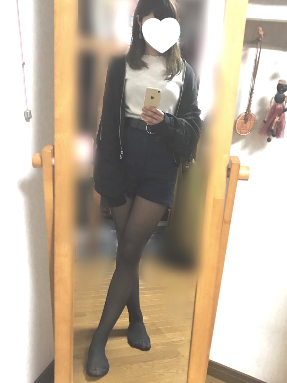 「LOWRYS FARMのＰソデボリュームＭＡ－１　743677（MA-1、ブラック系）」を使った、r   さん（レディース・165cm）の春コーディネートの1枚目の写真