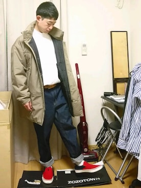 「アイテム（スリッポン）」を使った、マダラメさん（メンズ・169cm・20代）の冬コーディネート