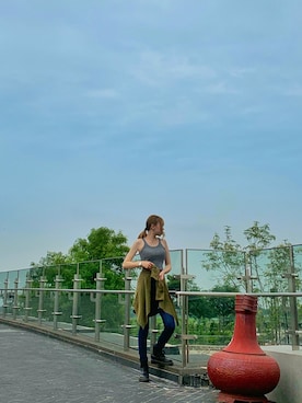 「HUGO BOSS（ヒューゴボス）のアイテム（腕時計）」を使った、Lindaさん（レディース・168cm）の春コーディネート