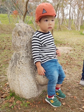 「RUGGEDWORKS（ラゲッドワークス）のアイテム（キャップ）」を使った、ranrenさん（キッズ・90cm）の秋コーディネート