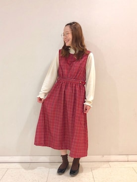 「赤チェック」｜「アイテム（ジャンパースカート）」を使った、87チャン☺︎さん（レディース・155cm）の秋コーディネート