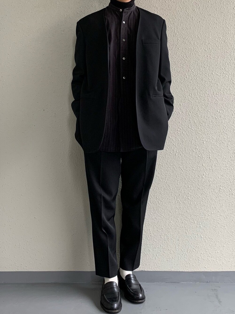 THE RERACSのノーカラージャケットを使った人気ファッション