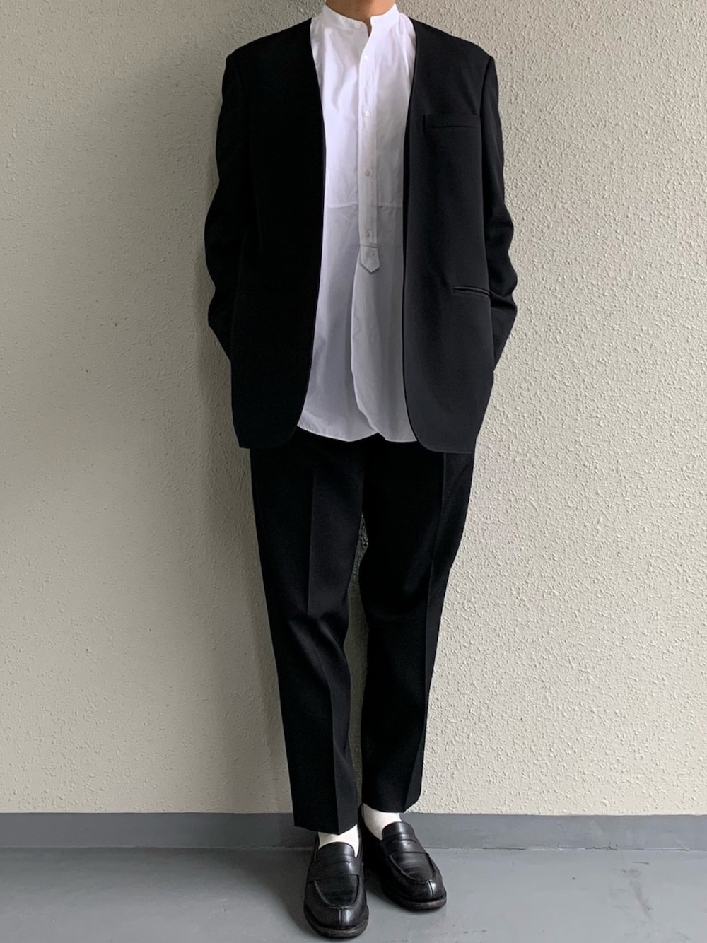 THE RERACSのノーカラージャケットを使った人気ファッション