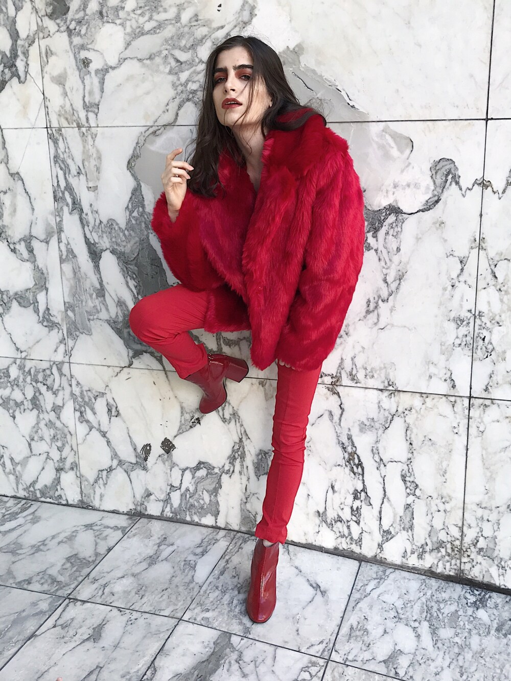 theblueyedgalさんの「FOREVER 21 Oversized Faux Fur Coat（FOREVER 21）」を使ったコーディネート