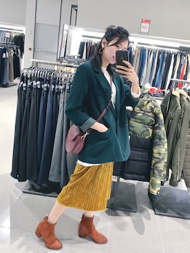 「H&M（エイチ・アンド・エム）のアイテム（ブーティ）」を使った、加利さん（レディース・165cm）の冬コーディネート