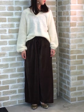 「フェザー」｜「アイテム（パンプス）」を使った、たにはたさん（レディース・157cm）の冬コーディネート