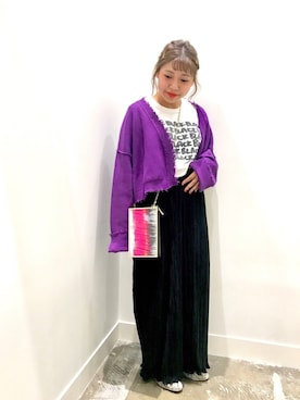 「パープル×黒」｜「アイテム（パンツ）」を使った、annaさん（レディース・148cm）の秋コーディネート