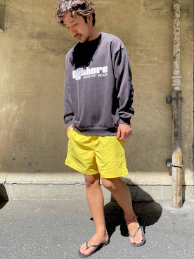 「海」｜「アイテム（スウェット）」を使った、OFFSHORE  STAFFさん（メンズ・168cm）の春コーディネート