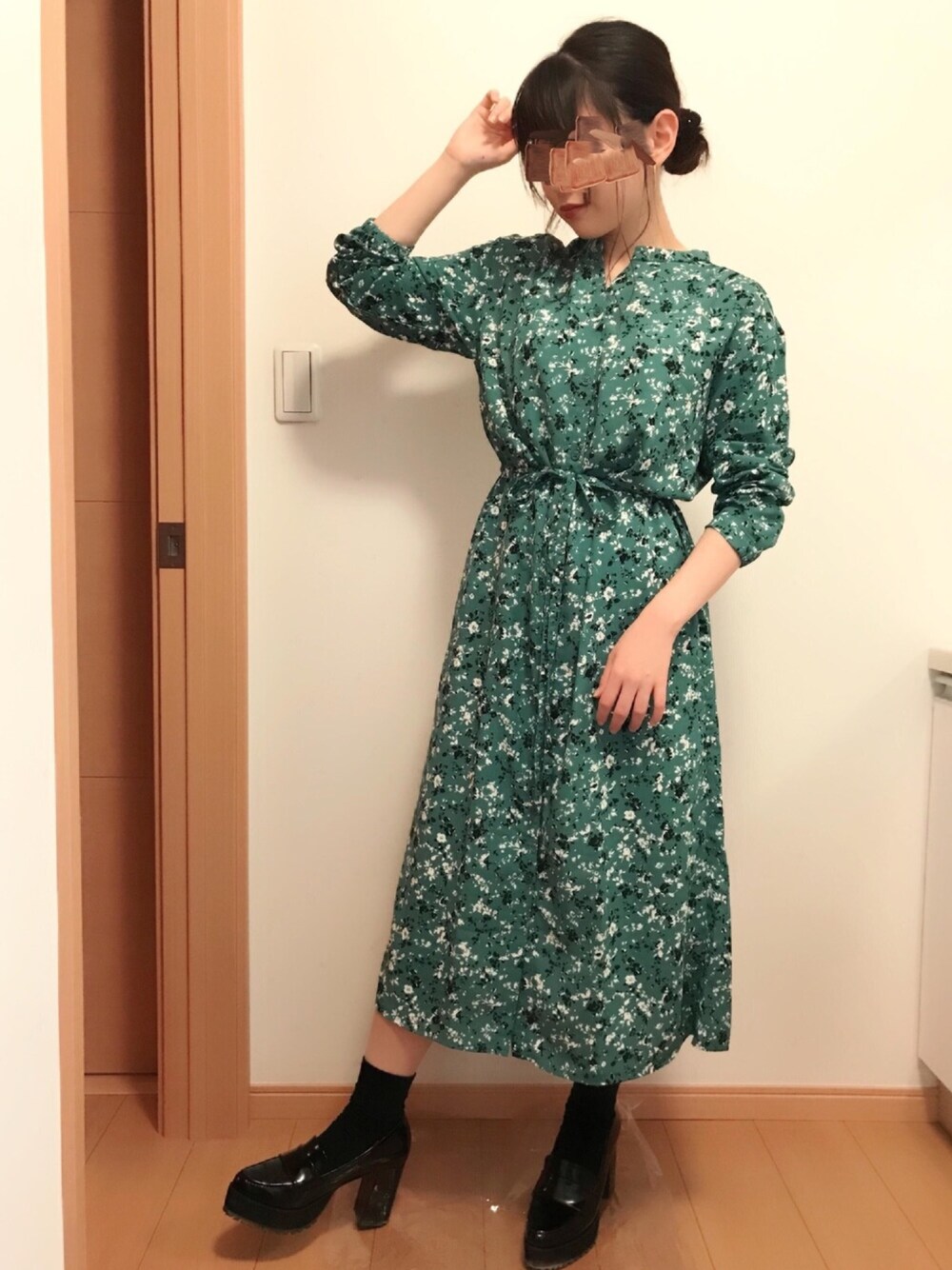 「秋のコーデ、今日のコーデ、ラフ、ママファッション、ワンピース、ラクチンコーデ、152cm」｜「LEPSIMの2WAYガラドレスワンピース　821665（ワンピース、グリーン系）」を使った、FLさん（レディース・152cm）の秋コーディネートの1枚目の写真