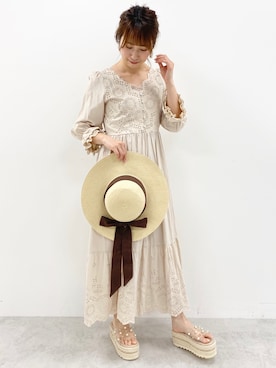 「nice claup」｜「アイテム（帽子）」を使った、Rino / 骨格ストレートさん（レディース・155cm）の春コーディネート