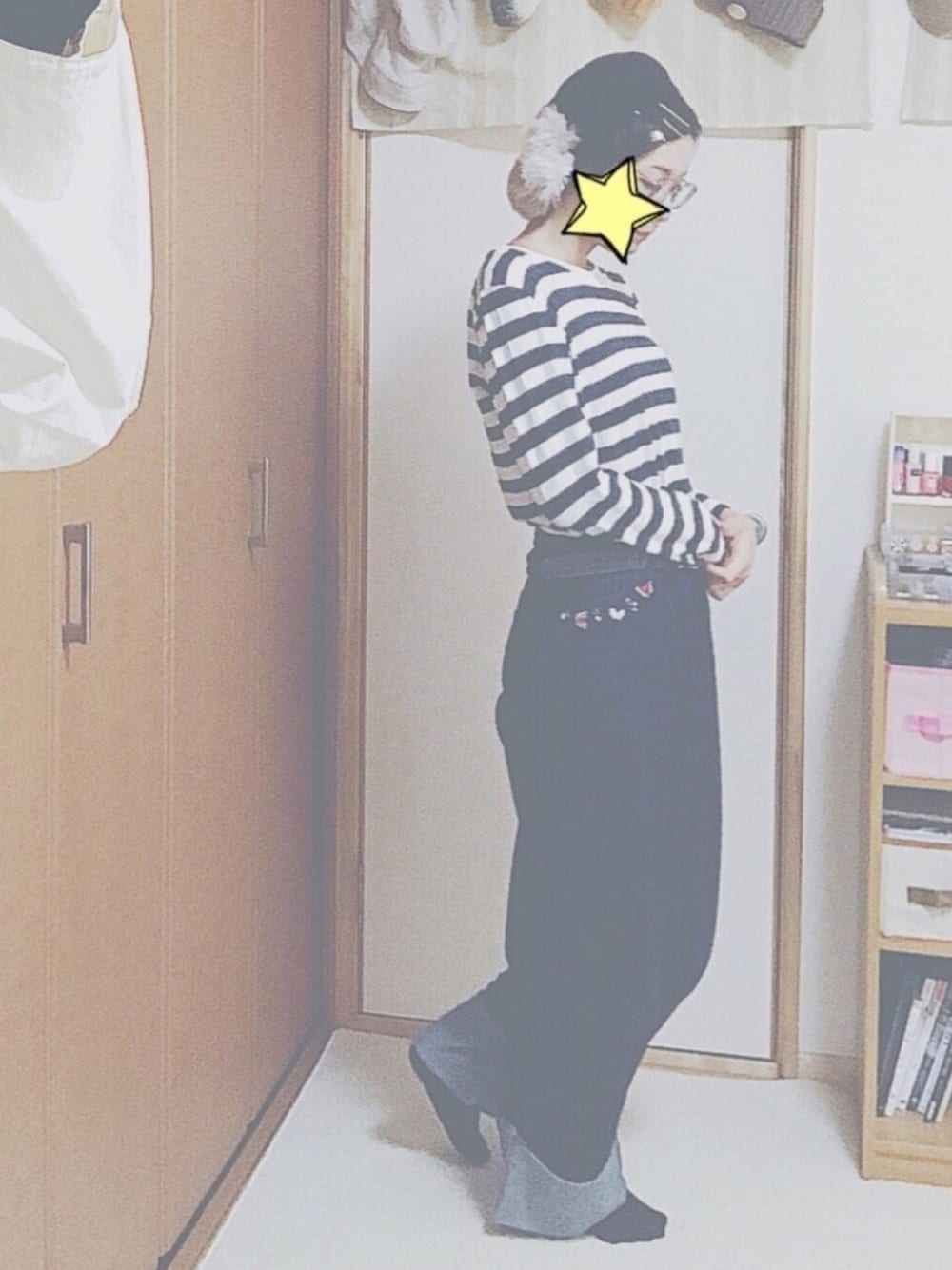 「秋のコーデ、休日スタイル、おしゃれさんと繋がりたい、デニムパンツ、ラクチンコーデ、無印良品、ベレー帽×メガネ、ボーダートップス、白スニーカー、でこ出し」｜「kaorinomoriの【雑誌mina11月号/S Cawaii10月号掲載】【カオリノモリ】ファレフェベレー（ハンチング/ベレー帽、ブラック系）」を使った、かおりん〽︎さん（レディース・165cm）の秋コーディネートの1枚目の写真