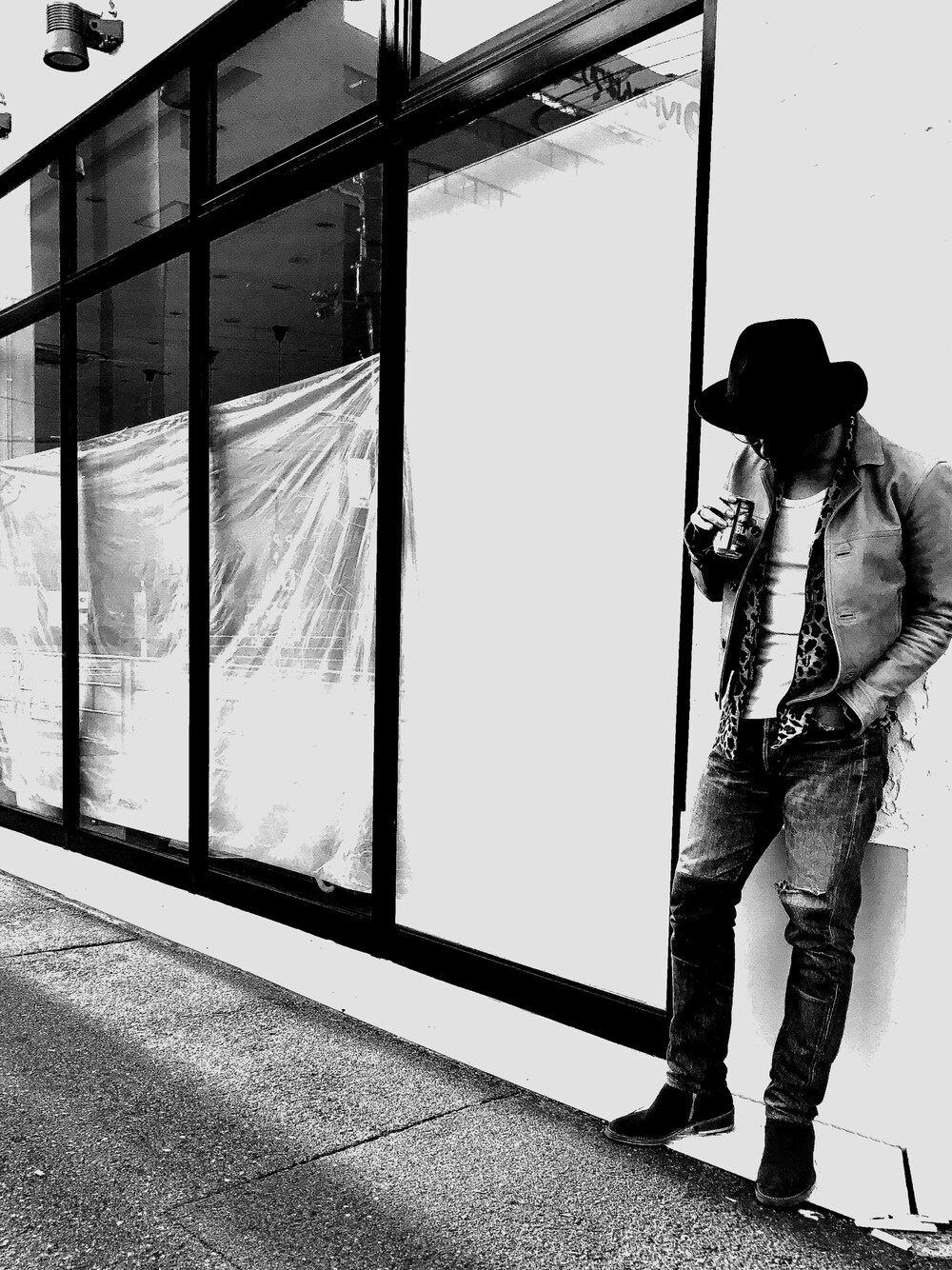 「street、古着、はるコーデ」｜「RAGS McGREGOR の4 BUTTONS LEATHER JACKET（その他アウター、ベージュ系）」を使った、まっきんとっしゅさん（メンズ・173cm）の春コーディネートの1枚目の写真