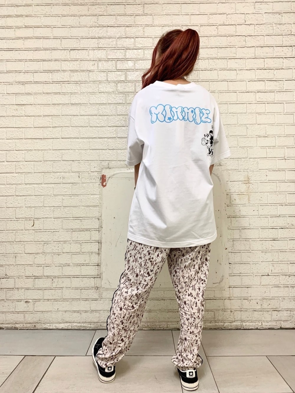 「CONVERSE STARSのヒョウ柄サイドコードパンツ（その他パンツ、その他）」を使った、リオナさん（レディース・153cm）の夏コーディネートの1枚目の写真