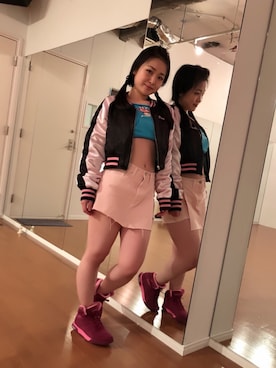 「BLUE BLUE（ブルーブルー）のアイテム（パンツ）」を使った、Childish Linaさん（レディース・150cm）の冬コーディネート