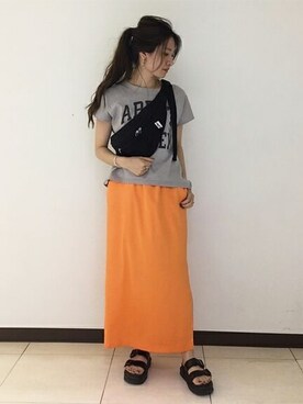「アイテム（スカート、オレンジ系）」を使った、hitomiさん（レディース・159cm）の夏コーディネート