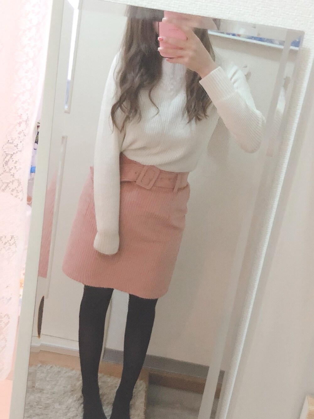 「春コーデ、プチプラ、ootd」｜「N WITH.のベルト付きコーデュロイミニスカート（スカート、ピンク系）」を使った、@rimaeriさん（レディース・163cm）の冬コーディネートの1枚目の写真