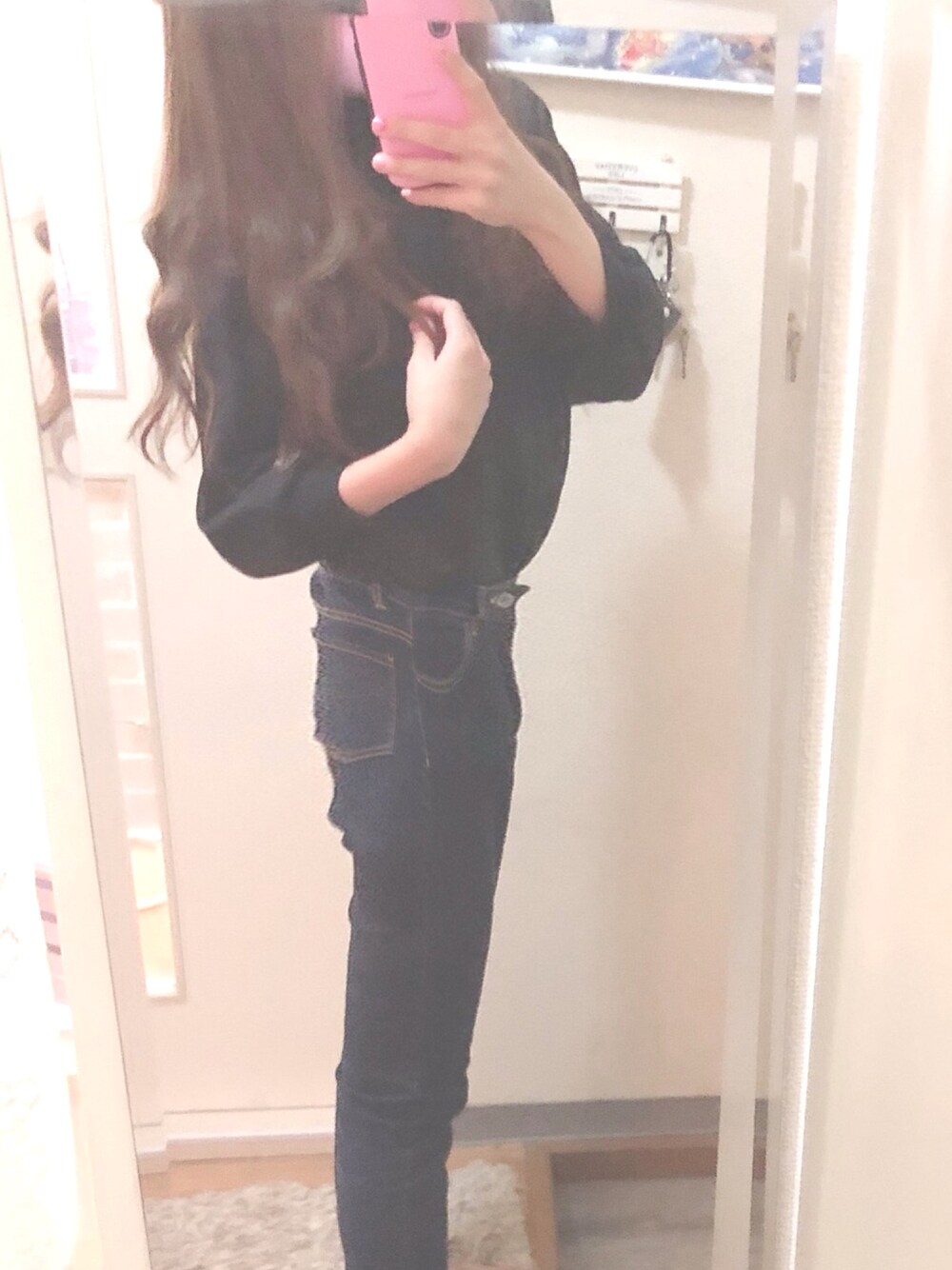 「ママコーデ」｜「SPIGAのノーウォッシュスキニーＤＰ（デニムパンツ、ブルー系）」を使った、@rimaeriさん（レディース・163cm）の冬コーディネートの1枚目の写真