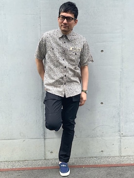 AVIREX 熊本｜K.ODA使用「AVIREX（【直営店限定】フラワープリント 半袖 シャツ/SS FLOWER PRINT SHIRT/AVIREX/アヴィレックス/TYPE BLUE/タイプブルー）」的時尚穿搭