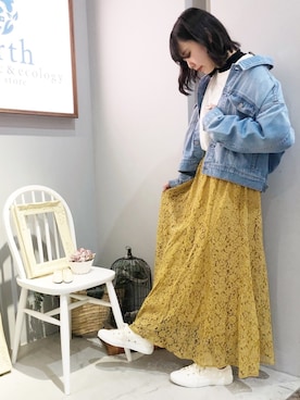 「earth music&ecology（アースミュージックアンドエコロジー）のアイテム（スカート）」を使った、めーさん（レディース・158cm）の春コーディネート