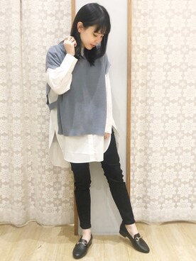 「earth music&ecology（アースミュージックアンドエコロジー）のスキスキスキニー（カラー）＊（その他パンツ）」を使った、めーさん（レディース・158cm）の秋コーディネート