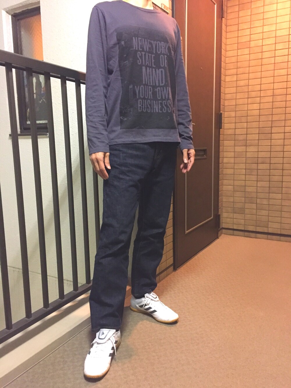 「ZOZO公認ユーザー」｜「ZOZOのストレートデニムパンツ（パターンオーダー）／ワンウォッシュ［MEN］（デニムパンツ、ブルー系）」を使った、ロッカーズさん（メンズ・170cm）の冬コーディネートの1枚目の写真