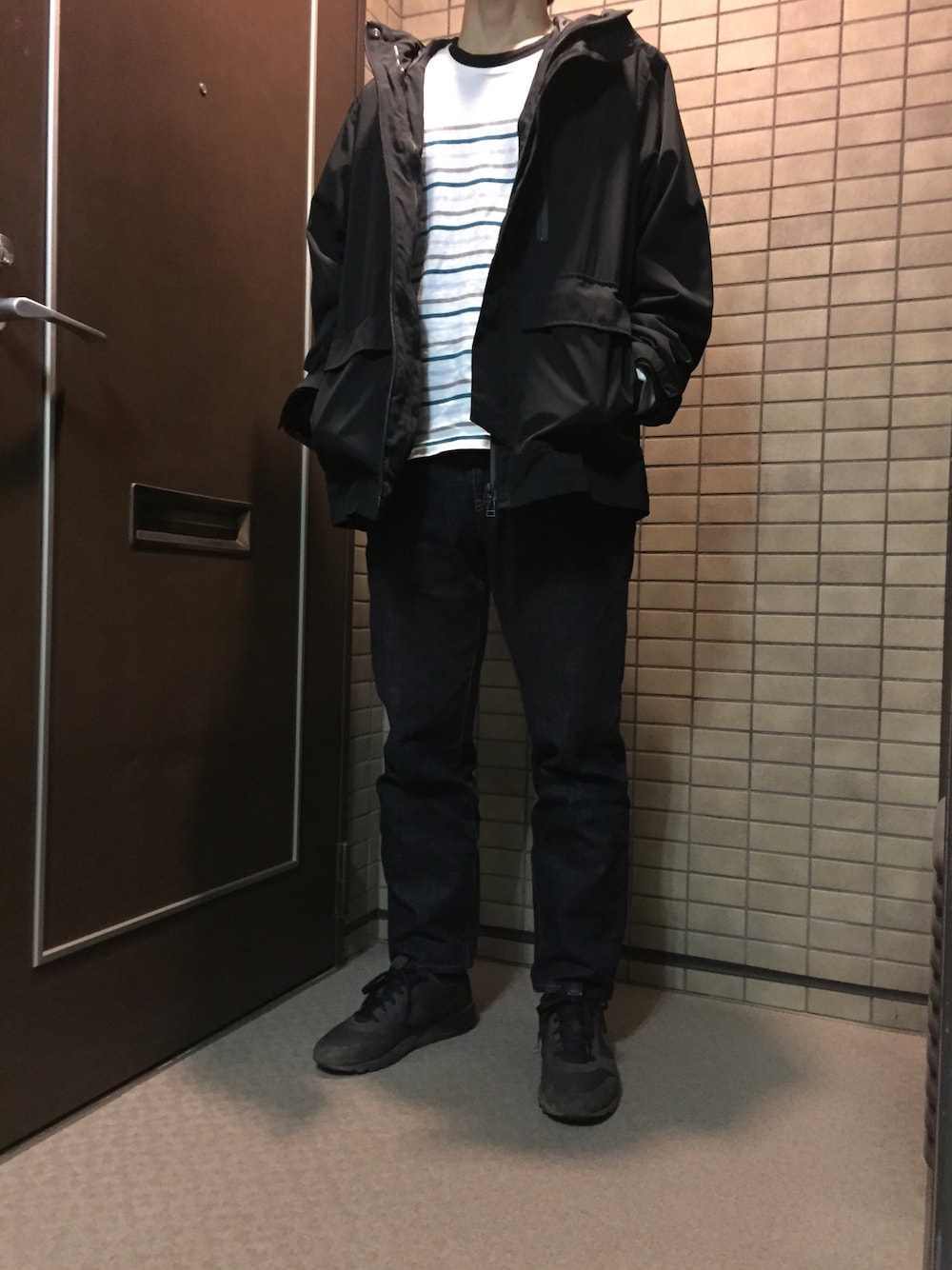 「ZOZO公認ユーザー」｜「ZOZOのストレートデニムパンツ（パターンオーダー）／ワンウォッシュ［MEN］（デニムパンツ、ブルー系）」を使った、ロッカーズさん（メンズ・170cm）の冬コーディネートの1枚目の写真