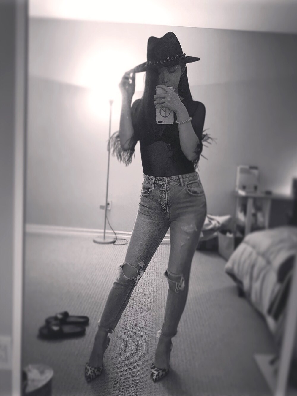 「ZARA、summer、moussy、chic」｜「ZARAのアイテム（その他トップス、ブラック系）」を使った、Shiyuan Xuさん（レディース・188cm）の秋コーディネートの1枚目の写真