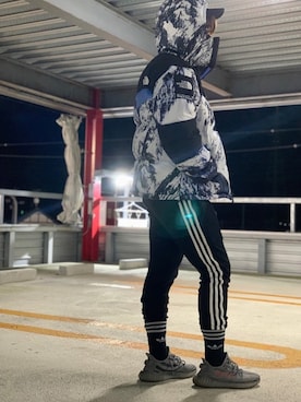 「Supreme x The North Face」｜「アイテム（ダウンジャケット/コート）」を使った、とろさん（メンズ・176cm）の秋コーディネート