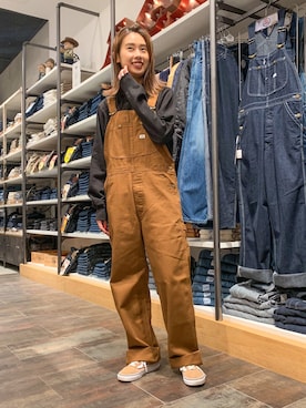 「アイテム（サロペット/オーバーオール）」を使った、motomiさん（レディース・164cm）の秋コーディネート