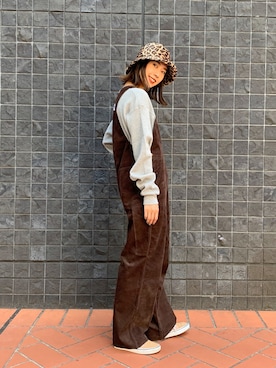 「秋のカフェオレコーデ」｜「アイテム（サロペット/オーバーオール）」を使った、motomiさん（レディース・164cm）の秋コーディネート