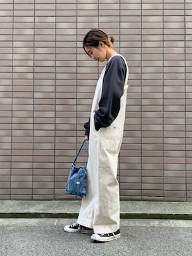 「アイテム（サロペット/オーバーオール、ホワイト系）」を使った、motomiさん（レディース・164cm）の冬コーディネート