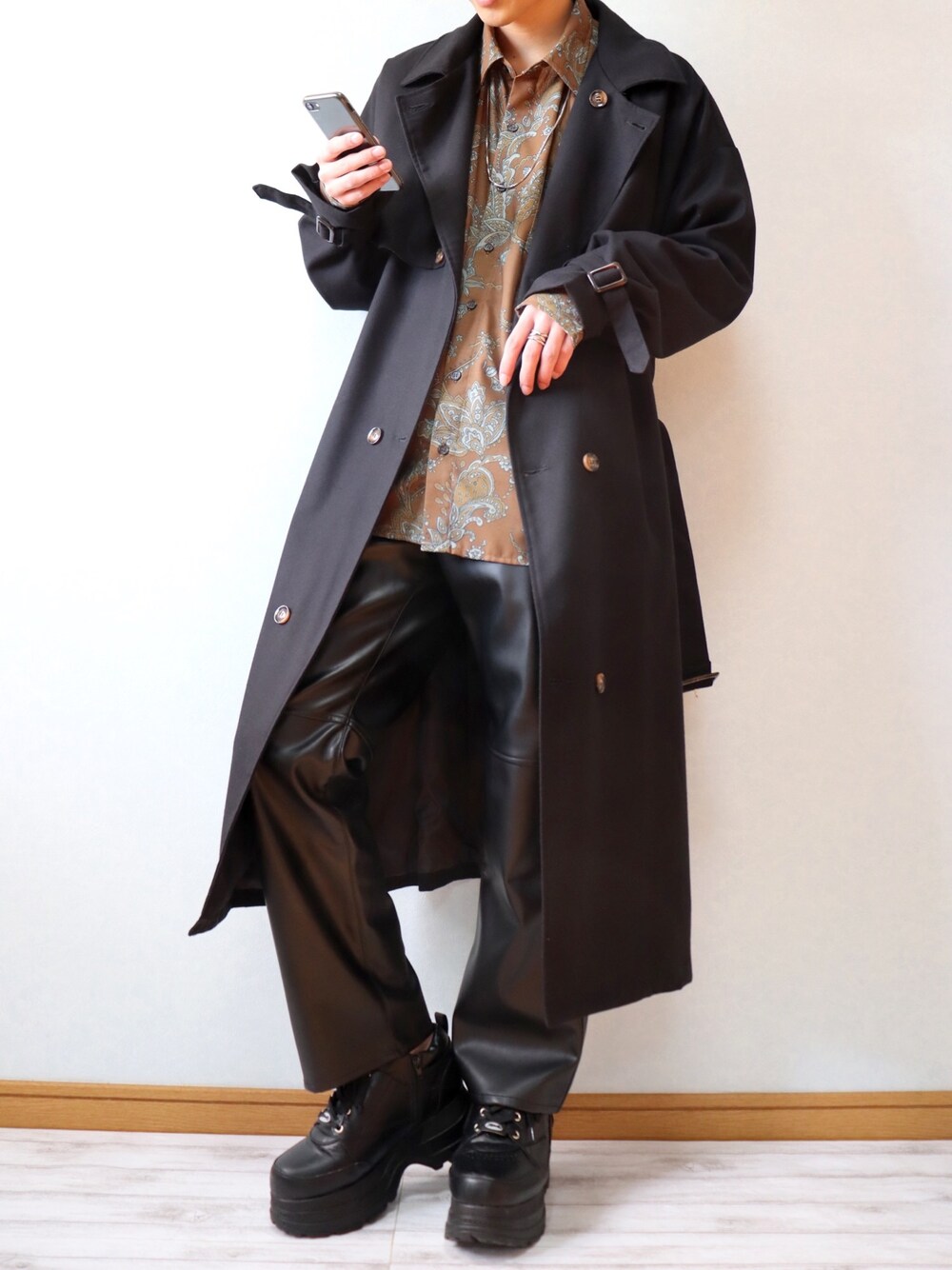 KUUUPY ヨークロングトレンチコート KUUUPY - ヨークロングトレンチコートを使った人気ファッション