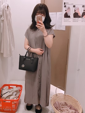 「coca（coca）（コカ）のアイテム（シャツワンピース）」を使った、ちゃんさん（レディース・155cm）の春コーディネート