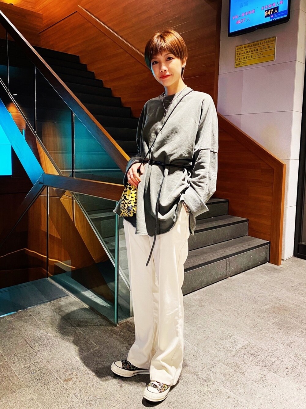 「ootd、春コーデ、コンバース、シンプル、今日のコーデ、今日の服、休閒、レオパード」｜「WACKO MARIAのアイテム（シューズ、グリーン系）」を使った、Mirandaさん（レディース・166cm）の冬コーディネートの1枚目の写真