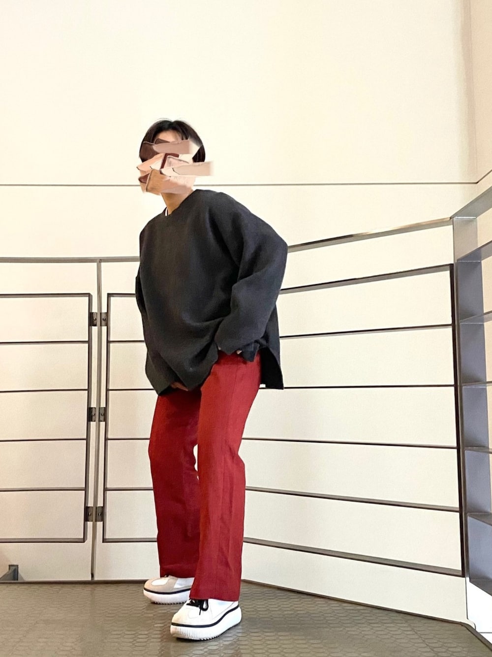 「ラフコーデ、セレクトモカ(select MOCA)、selectmoca、Onitsuka Tiger、厚底シューズ、ニット」｜「select MOCAのリブスリーブルーズニット/もちもち肌触りオーバーシルエット長袖ニット（ニット/セーター、グレー系）」を使った、ヘルパーのおめかしさん（レディース・153cm）の冬コーディネートの1枚目の写真