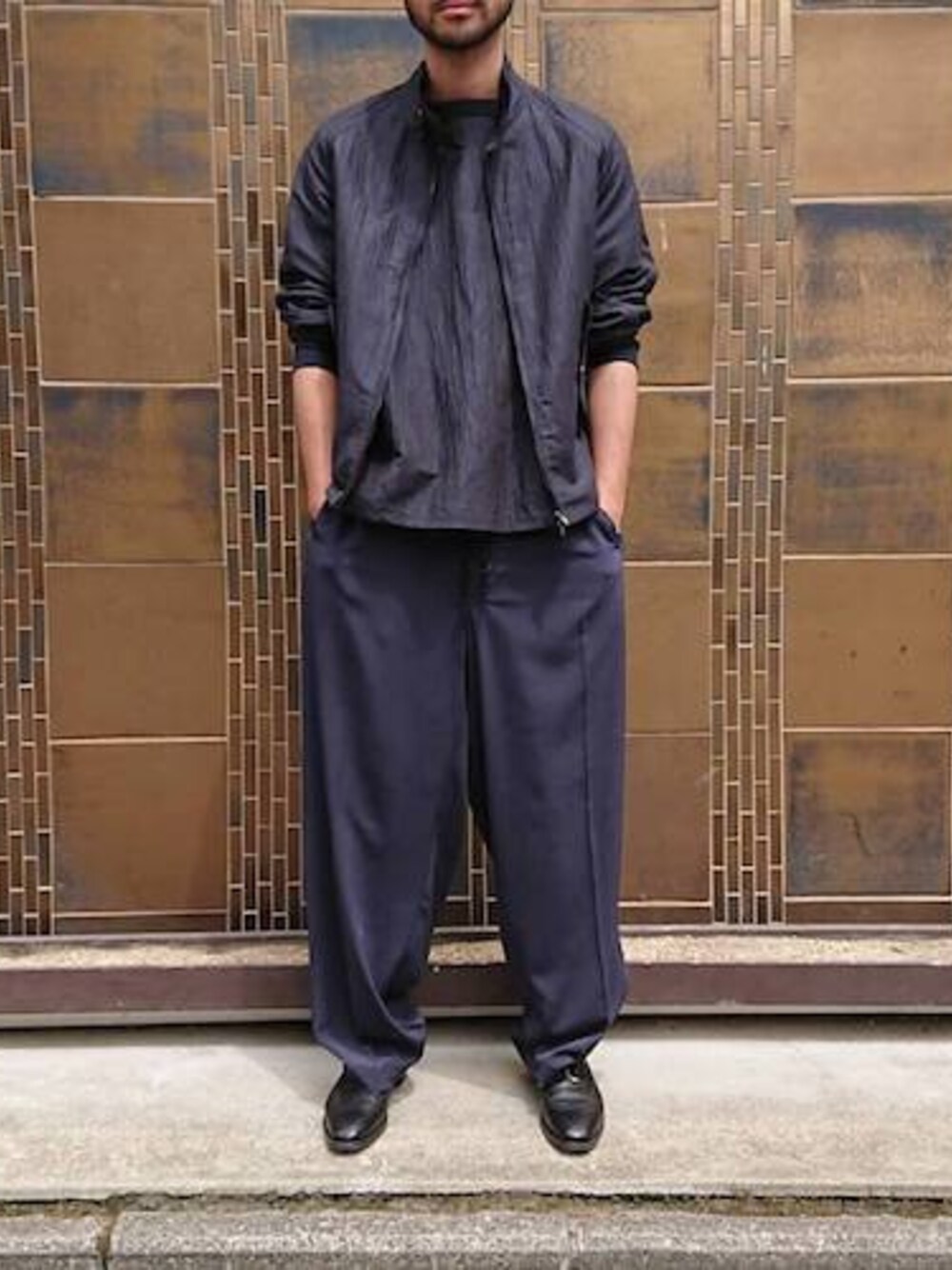 「セットアップ、RAINMAKER、ワイドパンツ、リネン、ショートブルゾン、フリーサイズ、RAINMAKERKYOTO、京都室町六角」｜「RAINMAKERのRAINMAKER-18SS WASHER LINEN BLOUSON(NAVY STRIPE)（ブルゾン、ブルー系）」を使った、濱ノ上さん（メンズ・181cm）の夏コーディネートの1枚目の写真