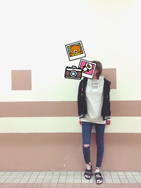 「Design Tshirts Store graniph（デザイン　ティーシャツ　ストア　グラニフ）のアイテム（ブルゾン）」を使った、JWさん（レディース・170cm）の冬コーディネート